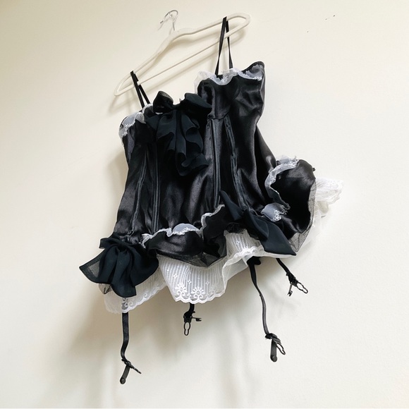 Leg Avenue Ribbon Corset - Picture 3 of 5